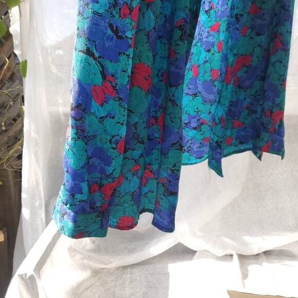 Floral Patterned Button Down - Picture 7 of 7